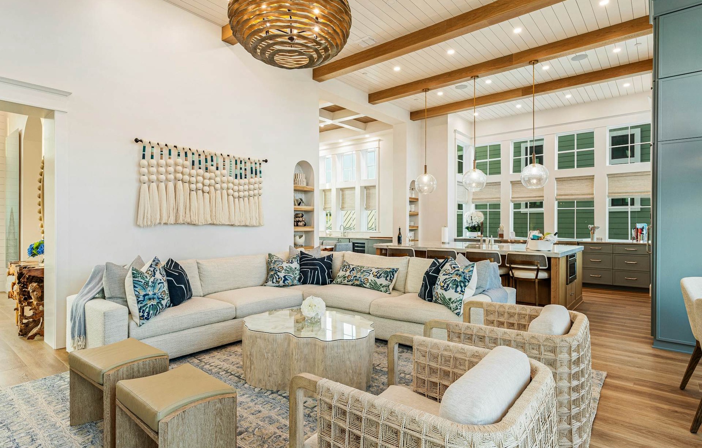 132 Sunrise Avenue | Photo 2