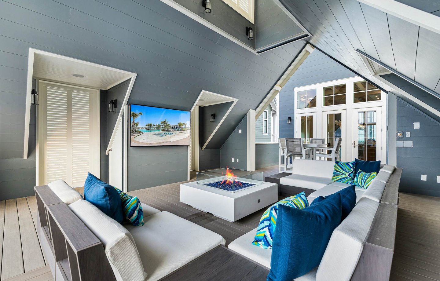 132 Sunrise Avenue | Photo 4
