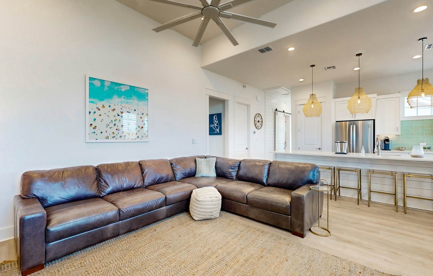 288 Sunrise Avenue | Photo 2