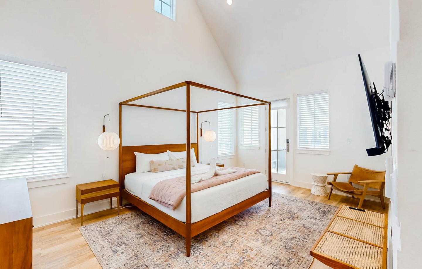 173 Sunrise Avenue | Photo 4