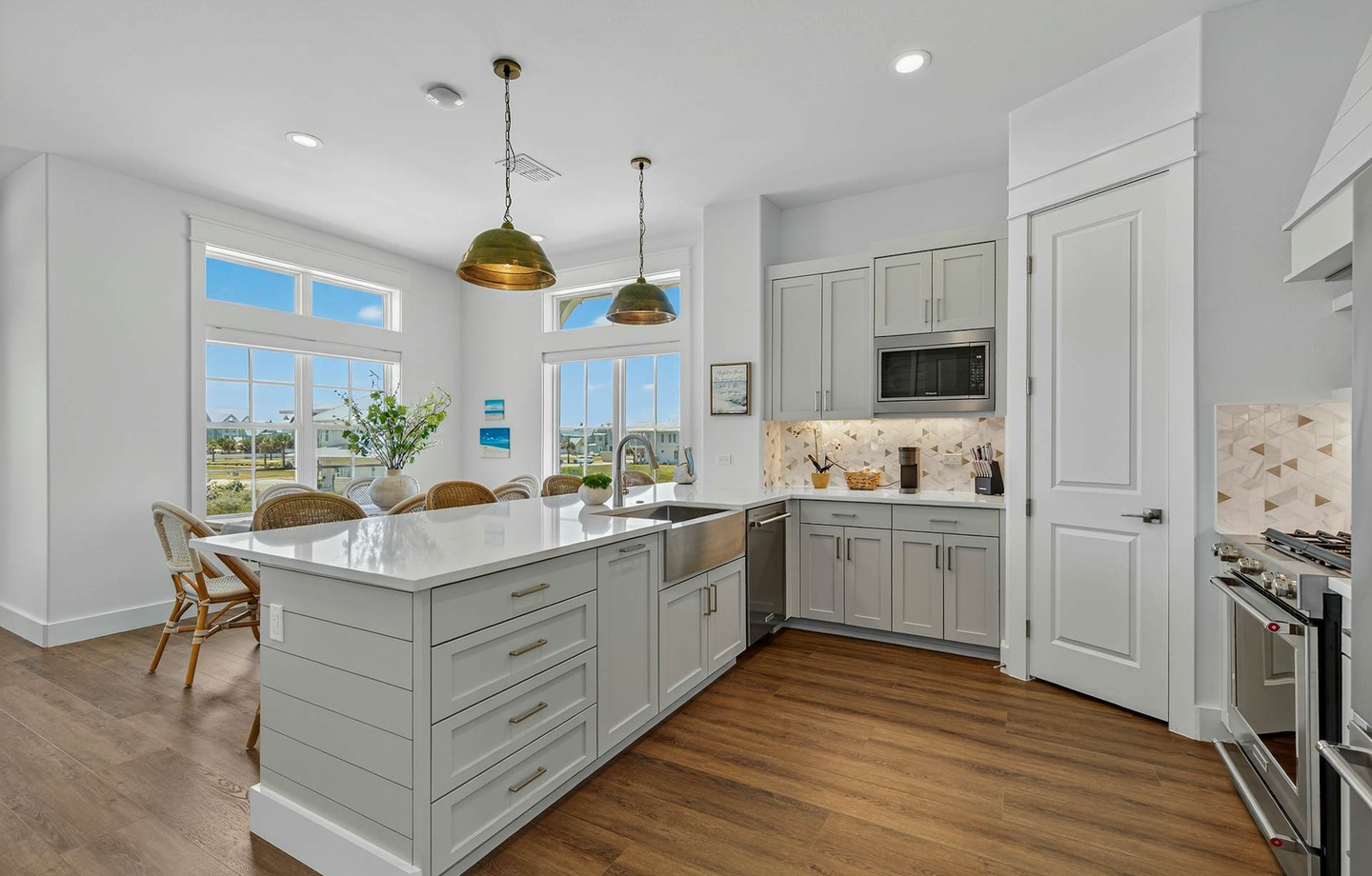 606 Sunset Avenue | Photo 1