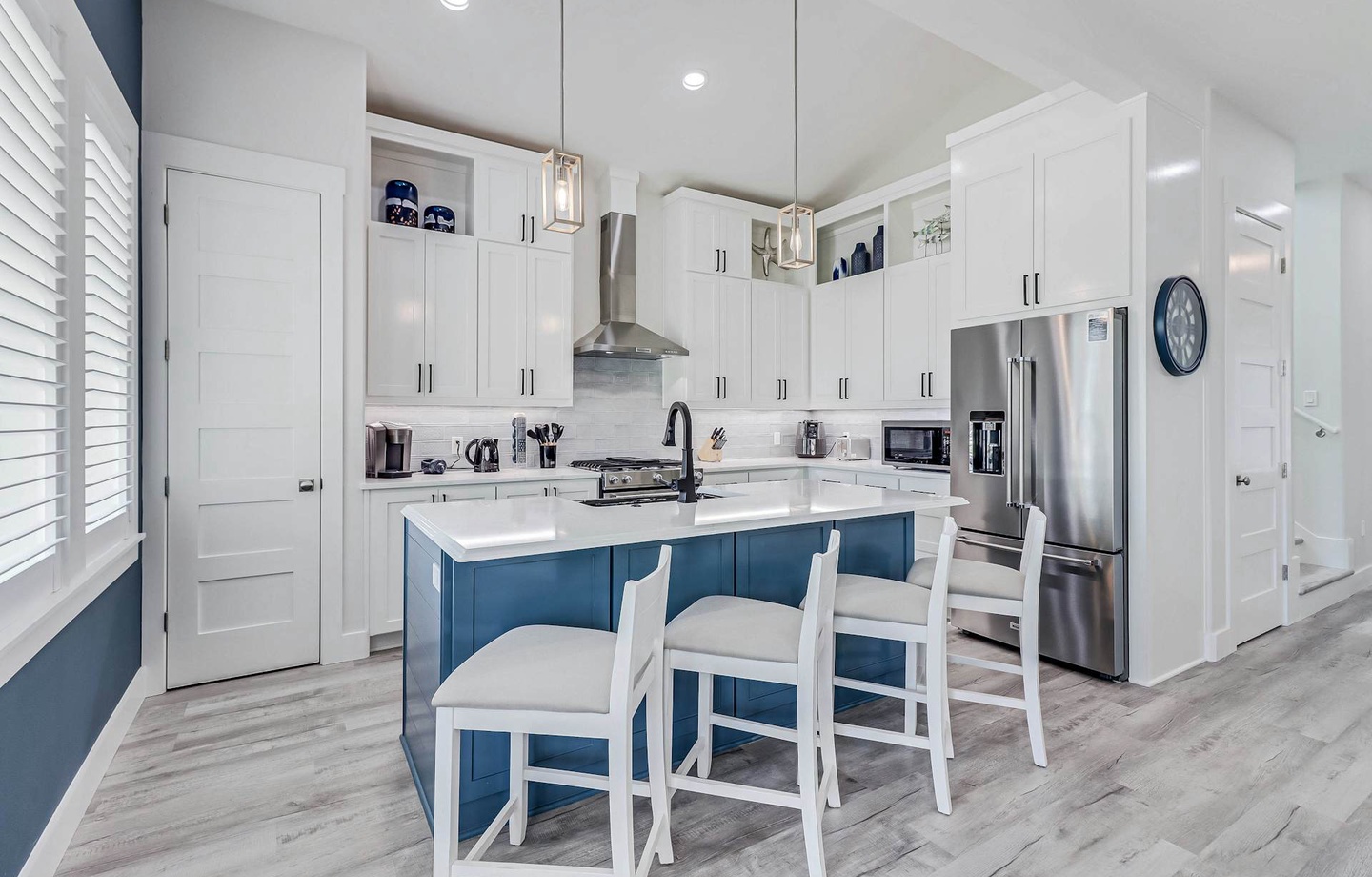 229 Sunrise Avenue | Photo 4