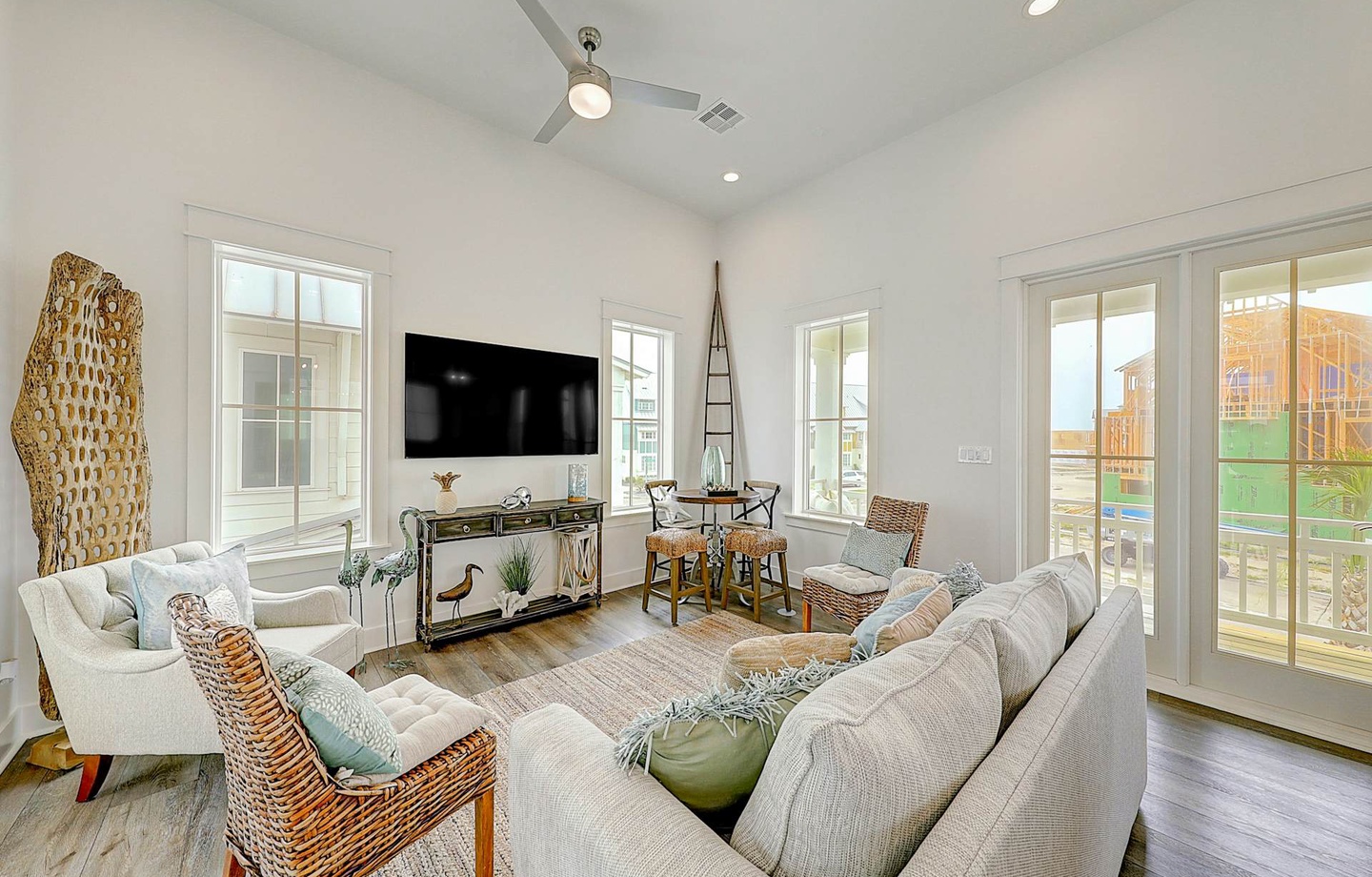 214 Sunset Avenue Casita 5 | Photo 2