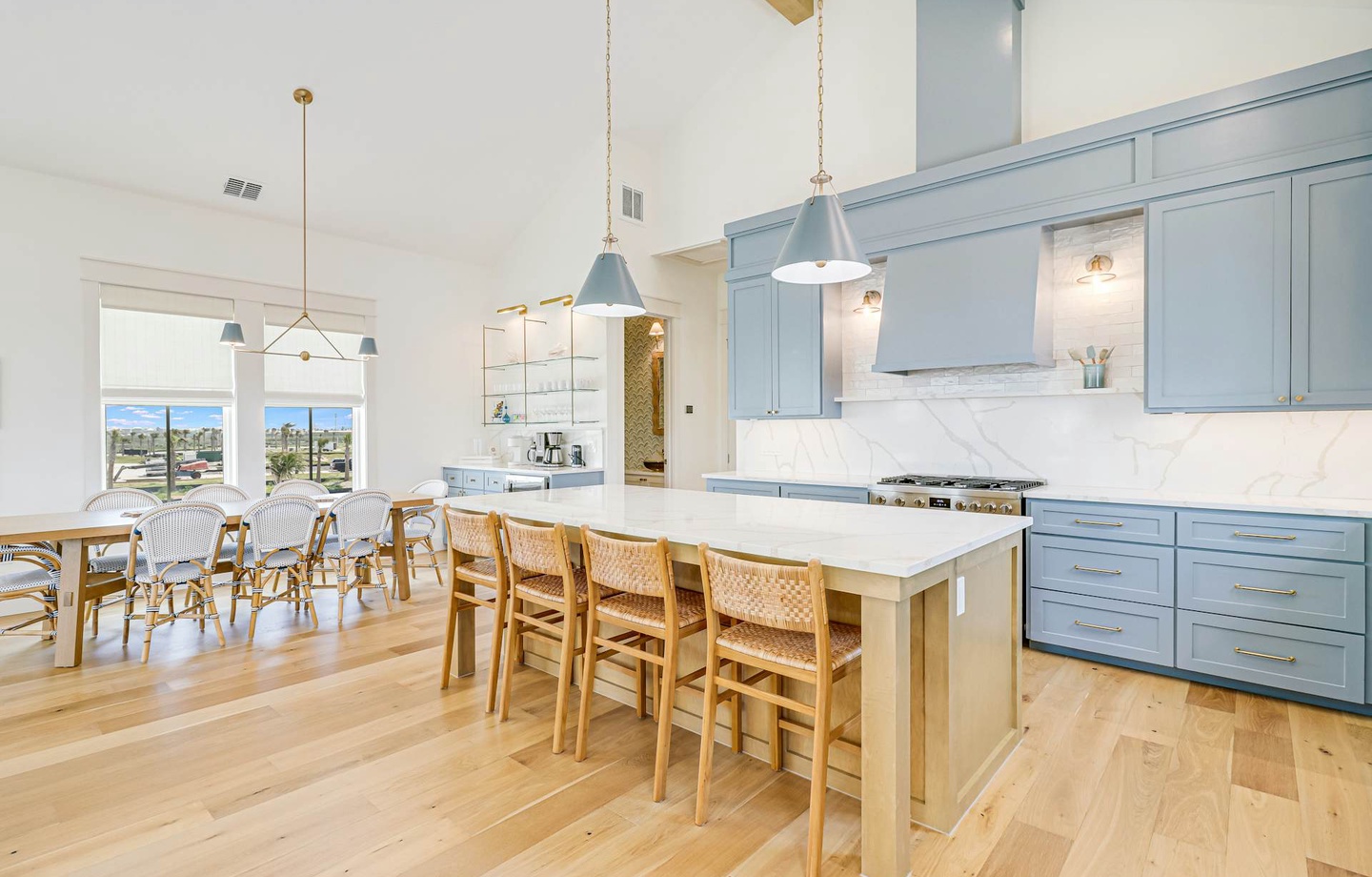723 Sunset Avenue | Photo 1