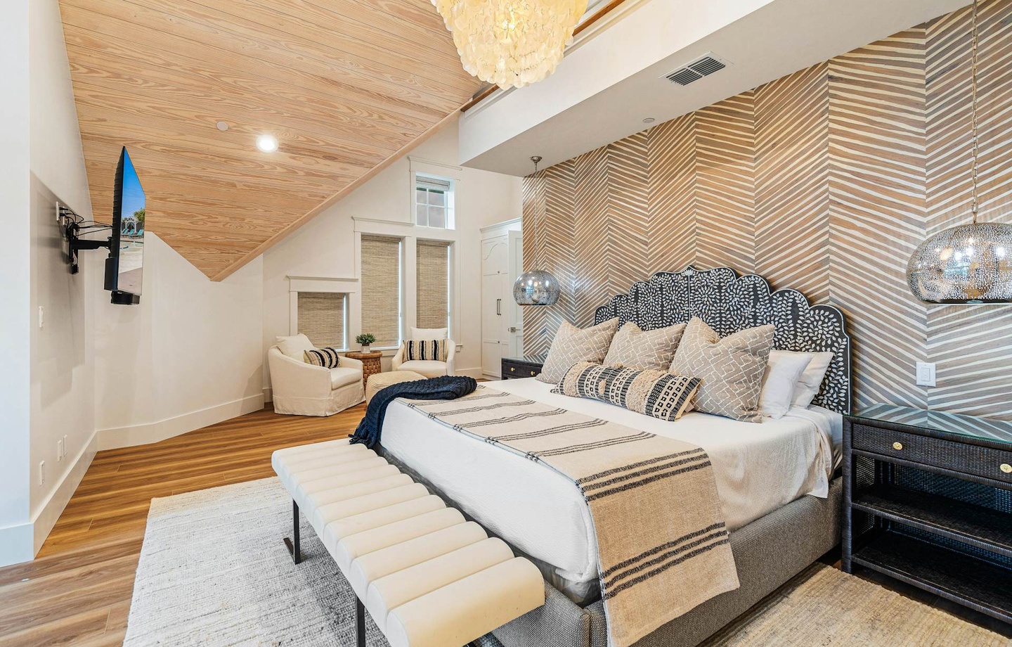 132 Sunrise Avenue | Photo 3