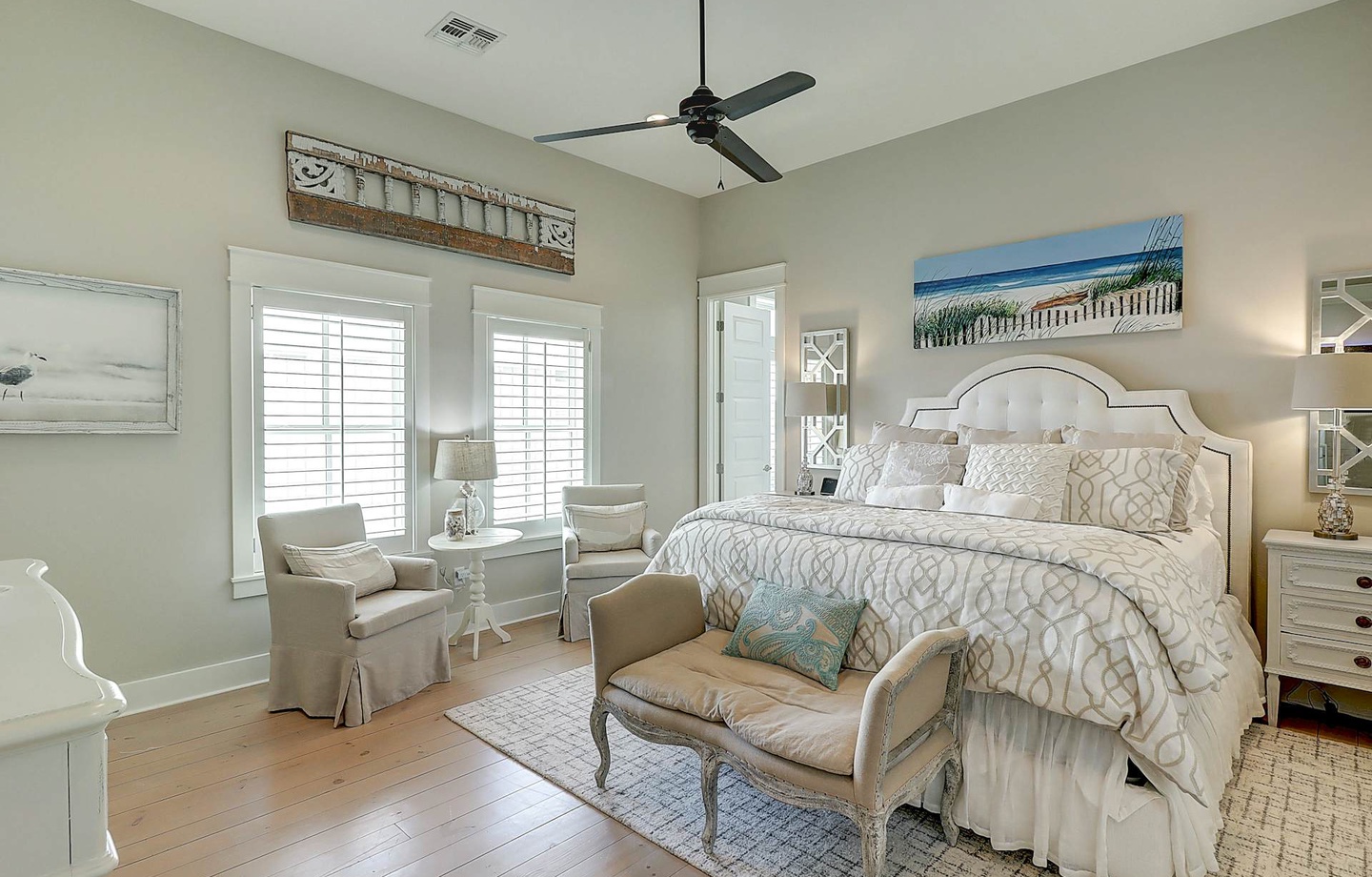 137 Sunrise Avenue | Photo 3
