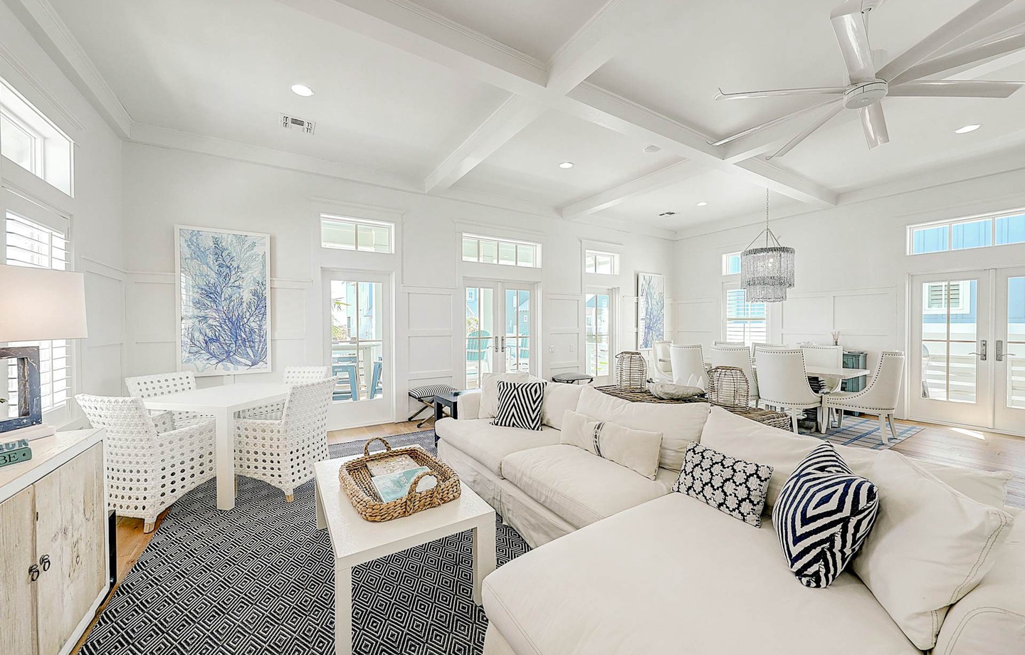 141 Sunrise Avenue | Photo 2