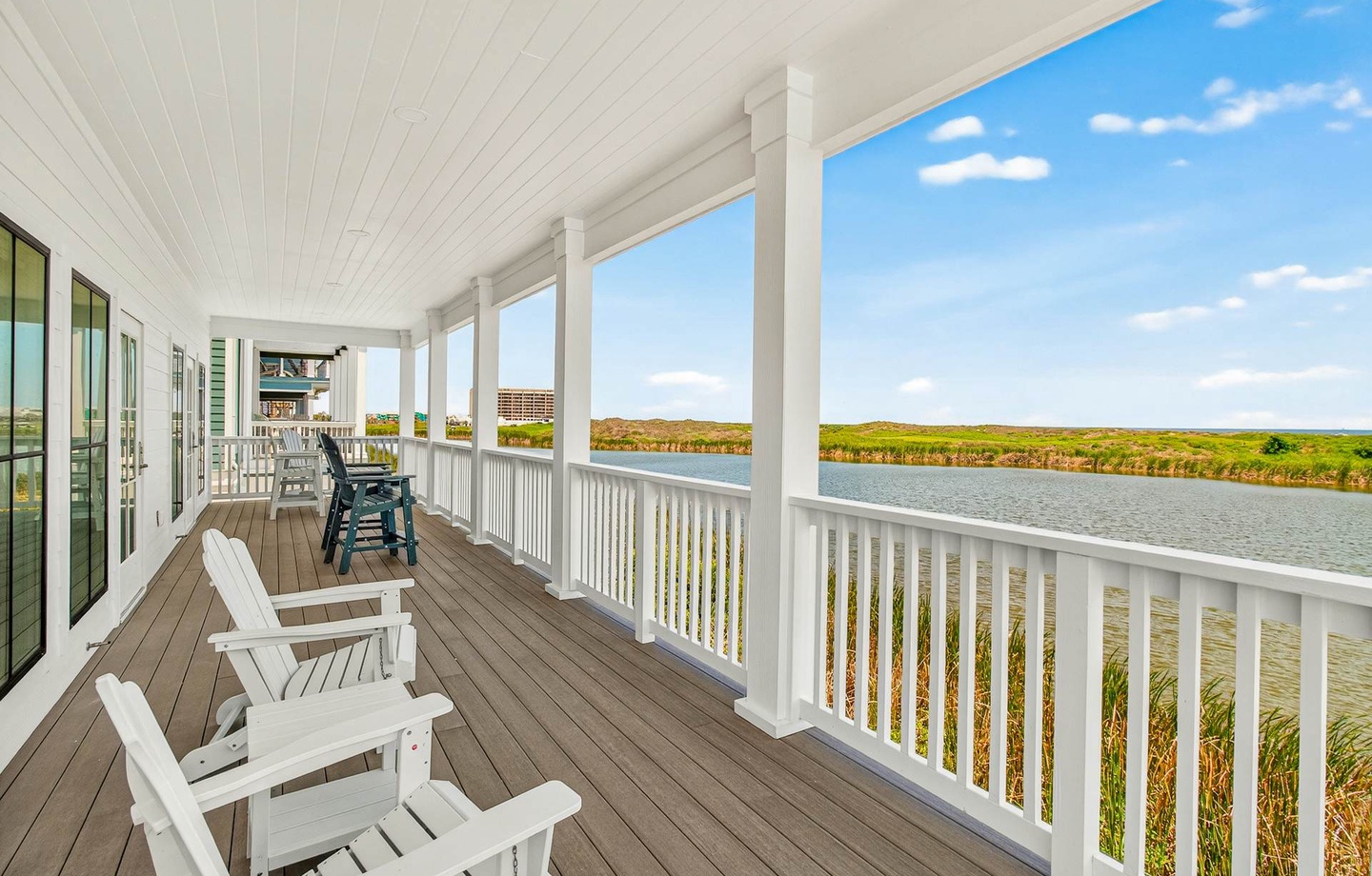 152 Sunrise Avenue | Photo 2