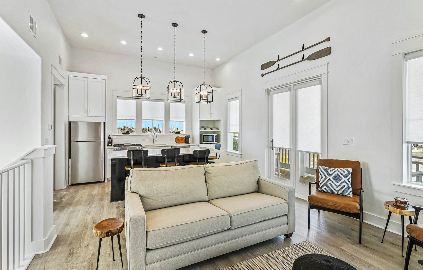 241 Sunrise Avenue | Photo 2