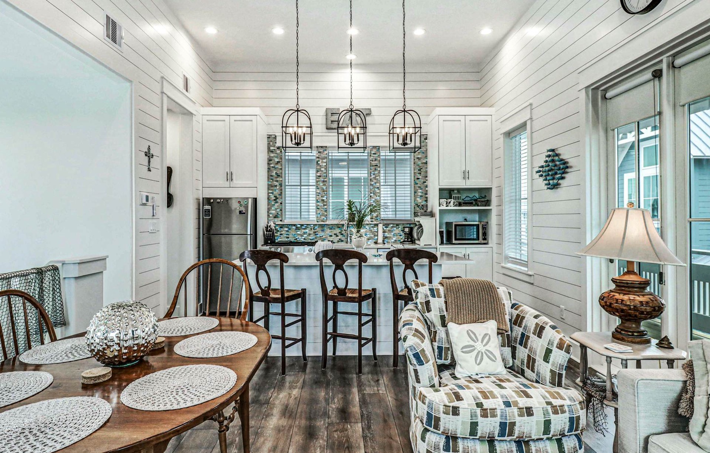 132 Sweetbay Street | Photo 2