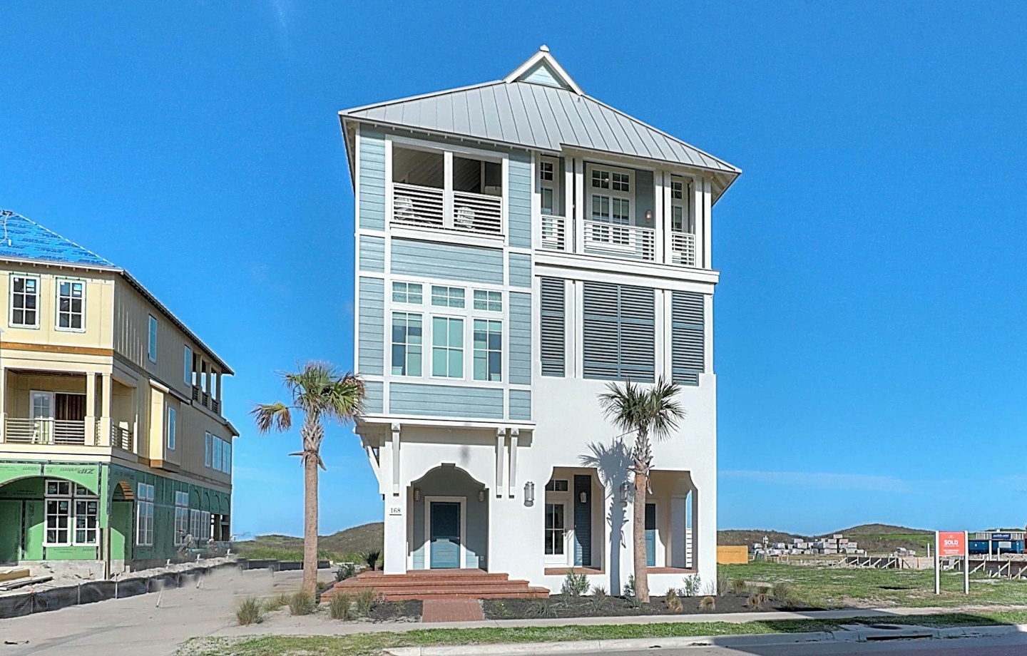 168 Sunrise Avenue | Photo 3