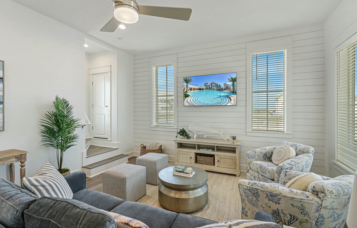 130 Sweetbay Street | Photo 2