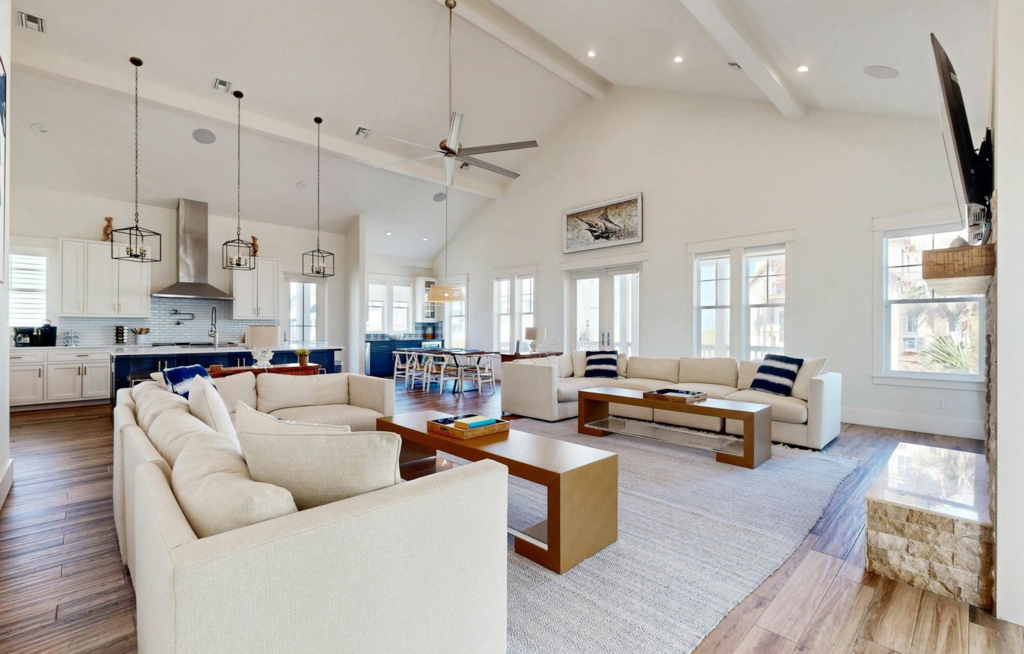 133 Sunrise Avenue | Photo 1