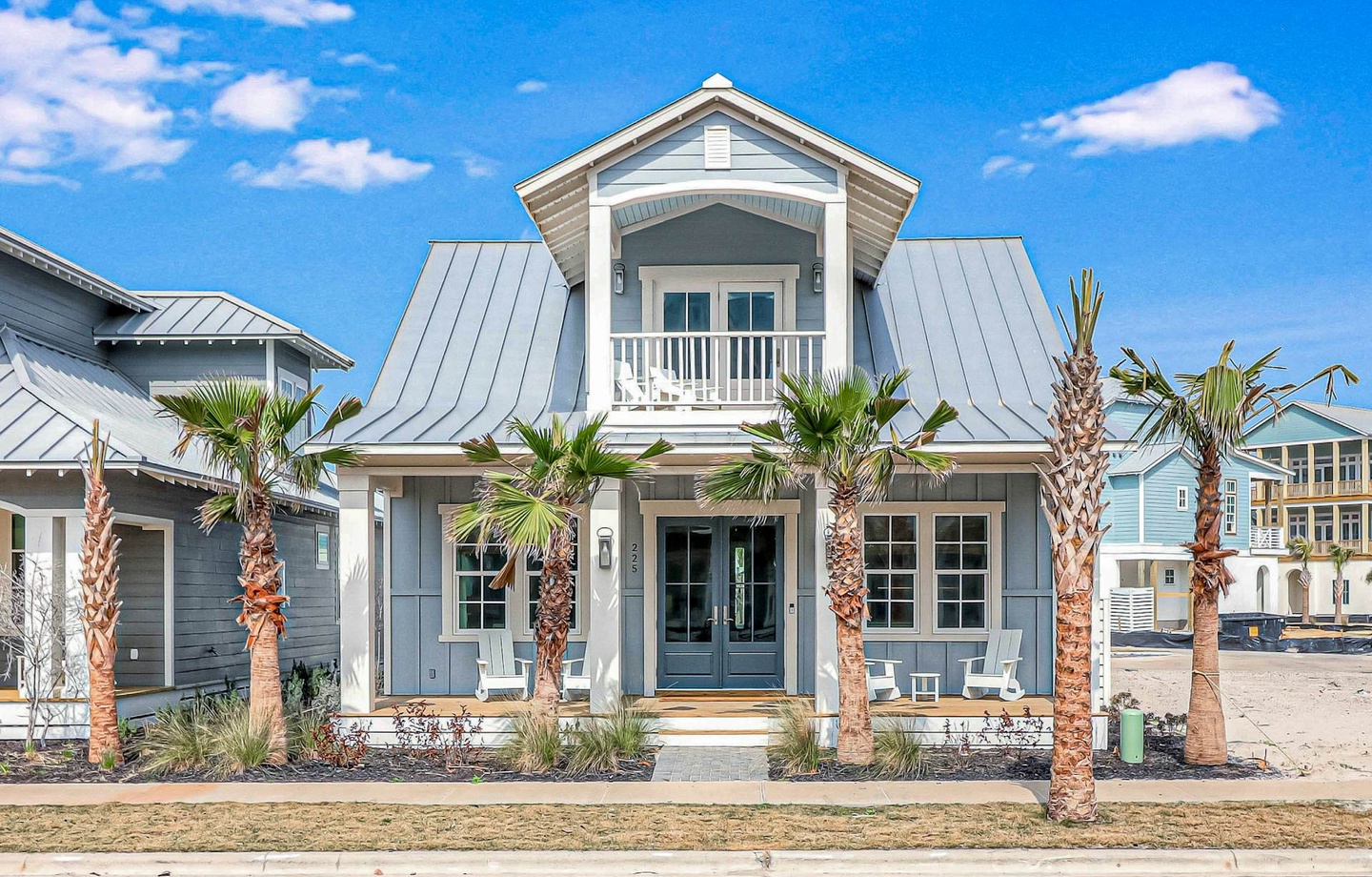 225 Sunrise Avenue | Photo 2