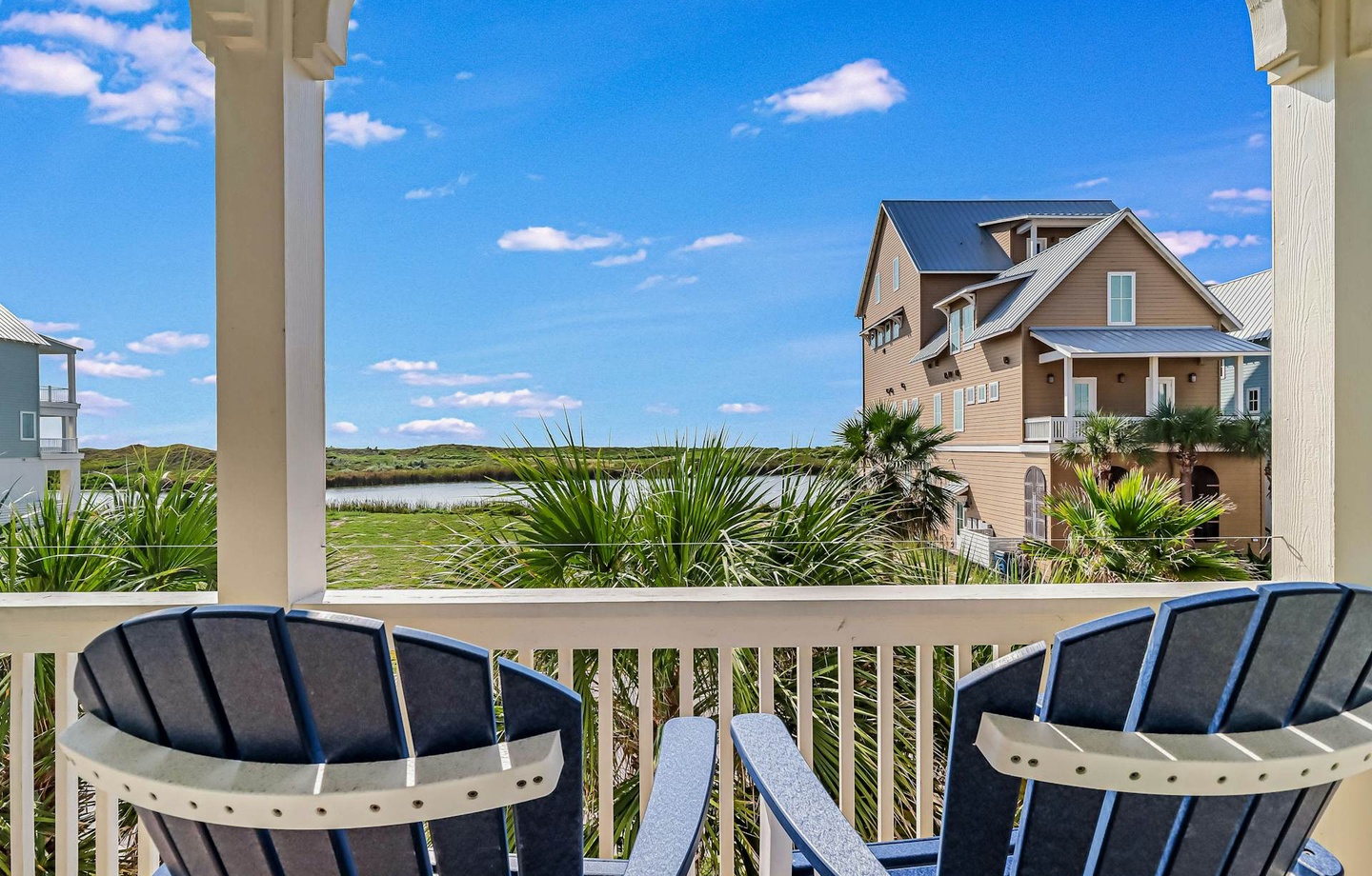 135 Sunrise Avenue | Photo 4