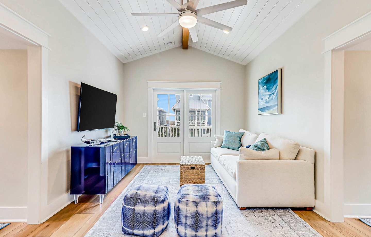 225 Sunrise Avenue | Photo 2