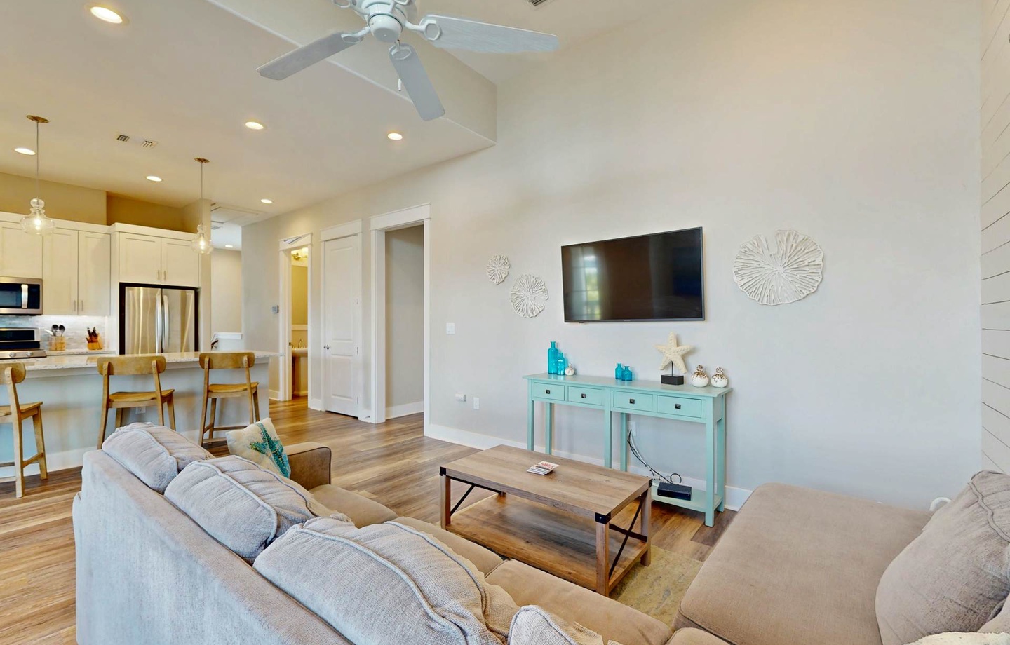 193 Sunset Avenue | Photo 4