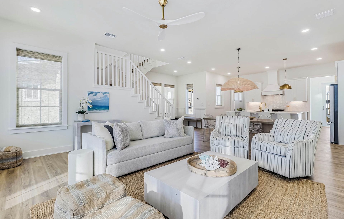 220 Sunrise Avenue | Photo 3