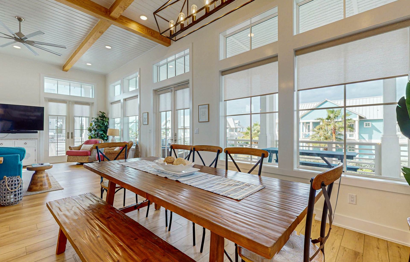 147 Sunset Avenue | Photo 2