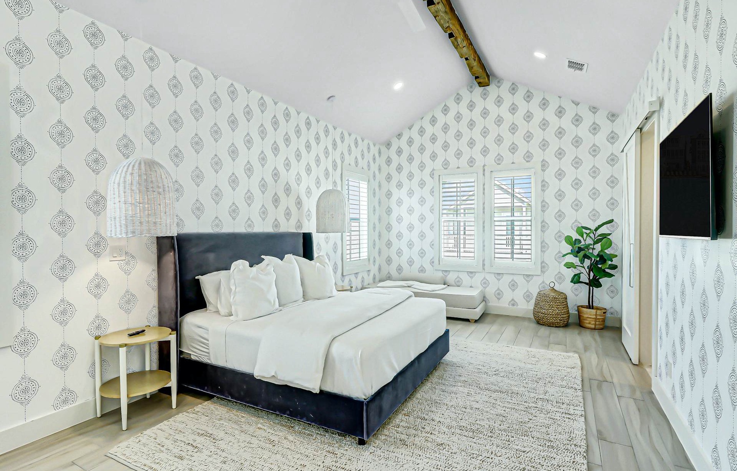 149 Sunrise Avenue | Photo 3