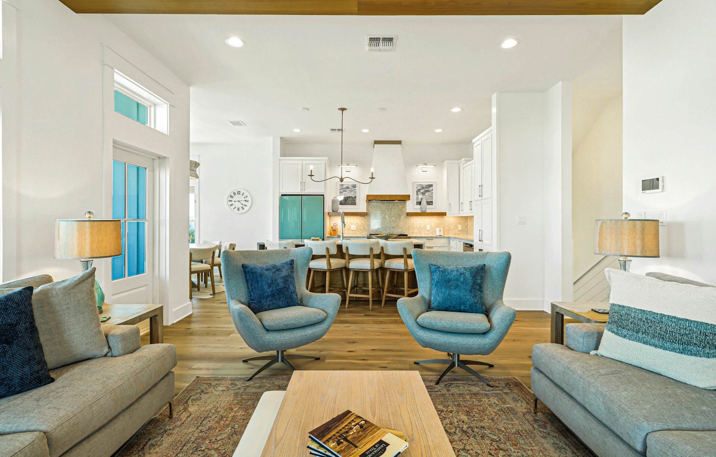 641 Sunset Avenue | Photo 2