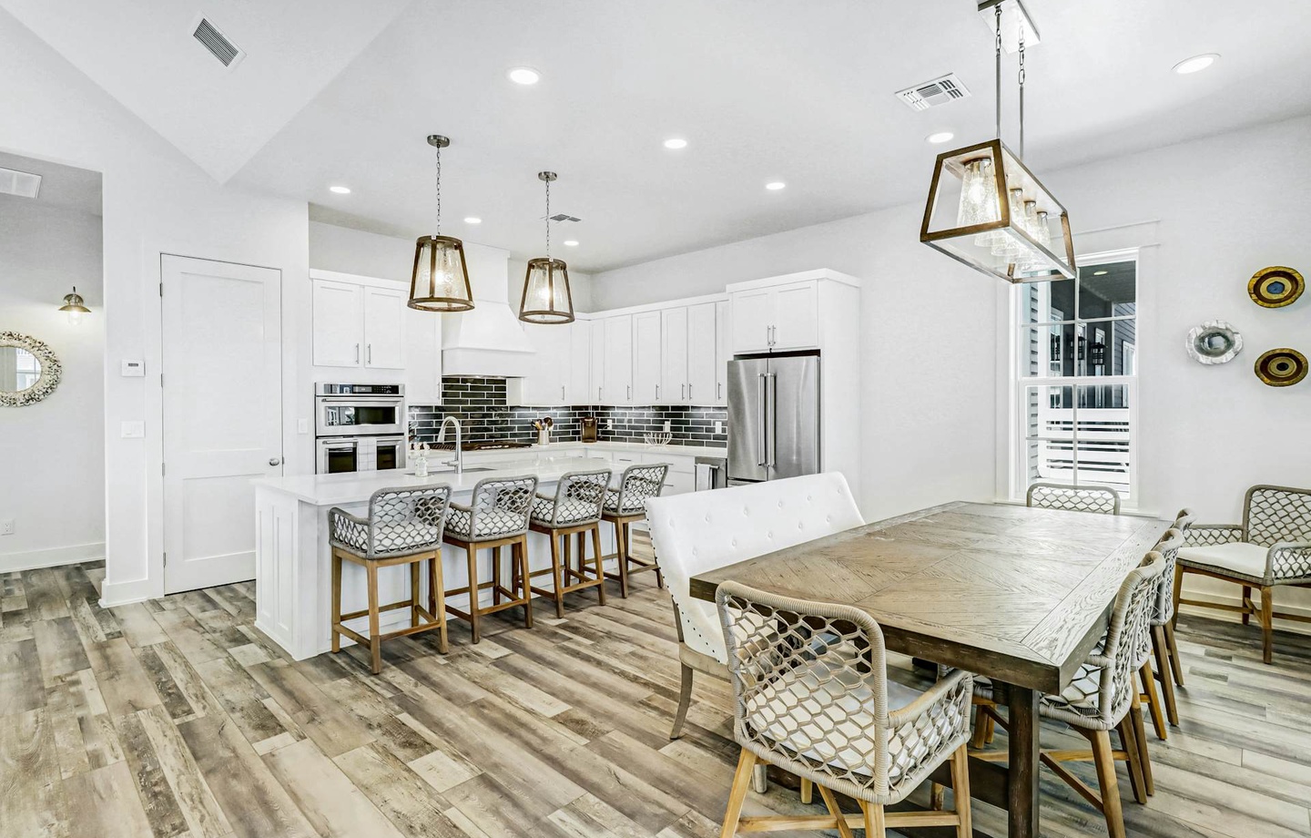 138 Sunset Avenue