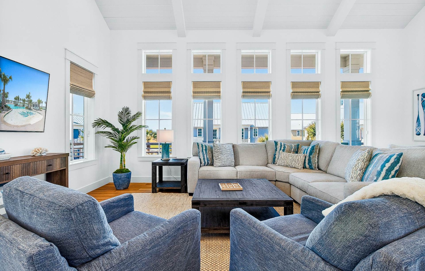 123 Sweetbay Street | Photo 2