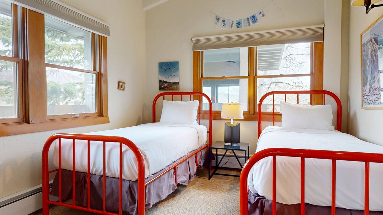 Bedroom with Two Twin Beds