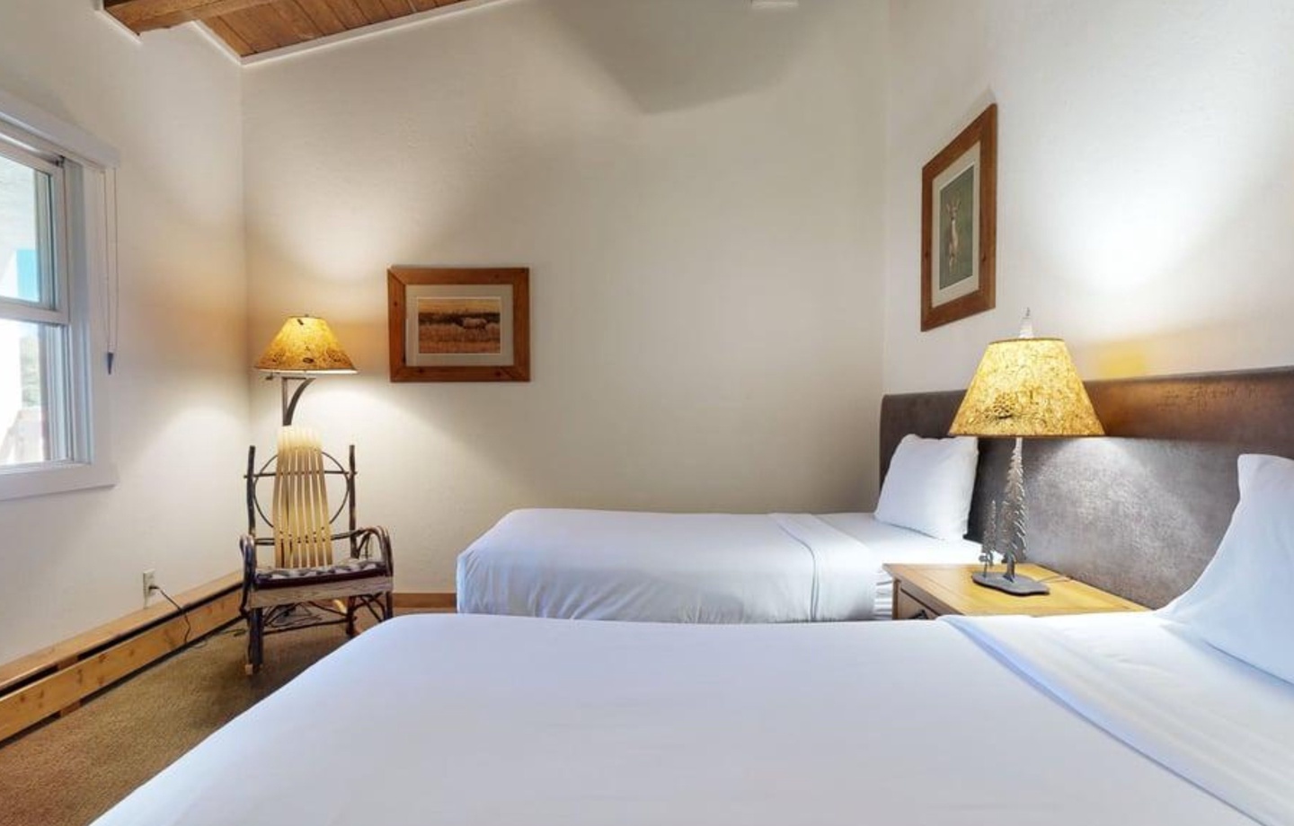 Guest Room Two Twins