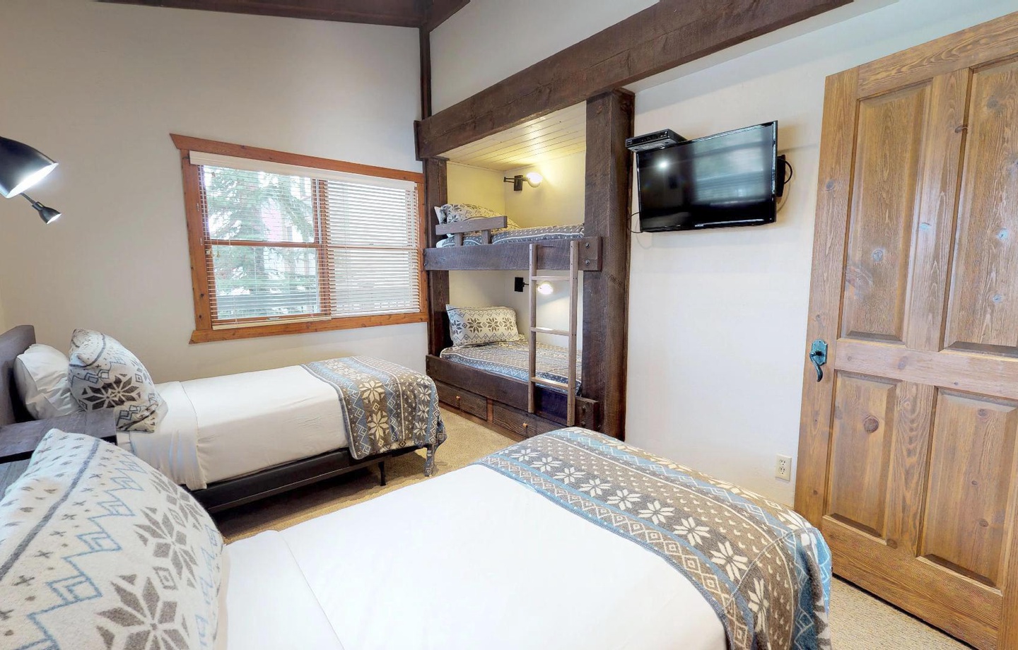 Bedroom with Twin Beds and Bunk Bed