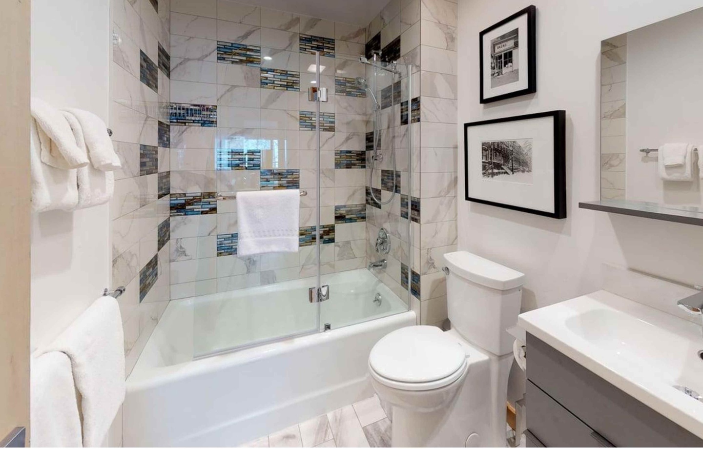 V1201 Master Bath