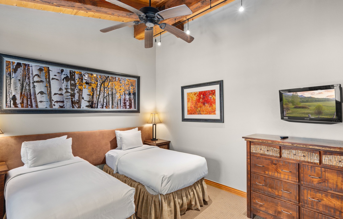Bedroom with Two Twin Beds