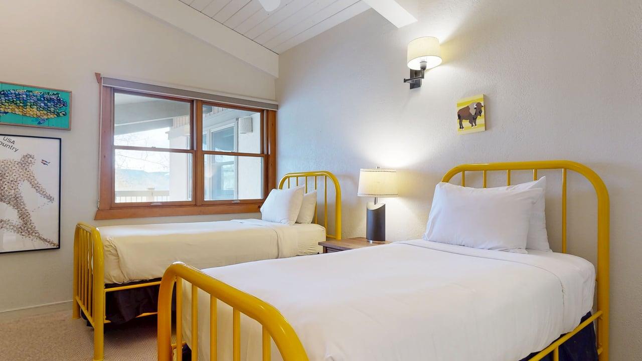 Bedroom with Two Twin Beds