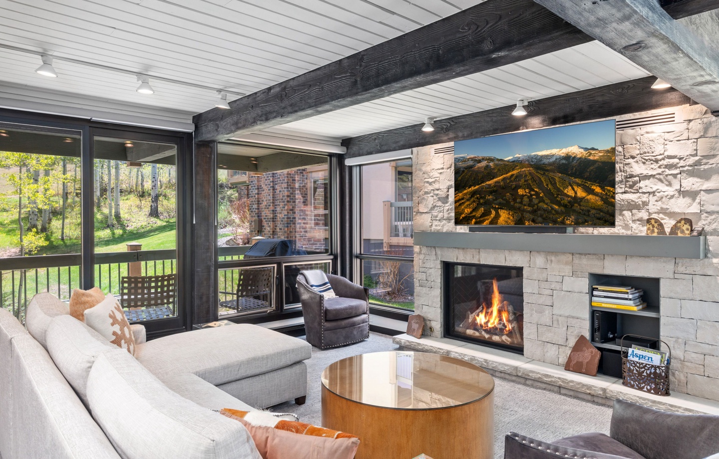 Top of the Village - Leaf 902