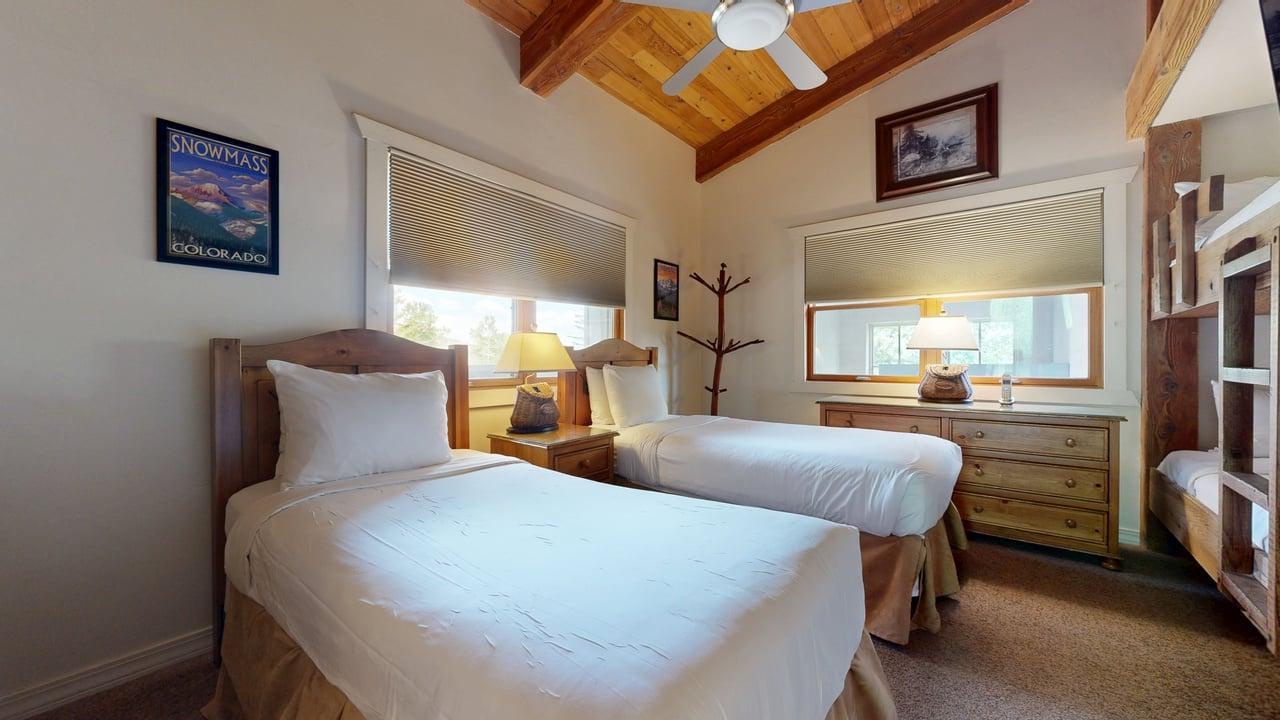 Bedroom with Two Twins and Bunk Bed
