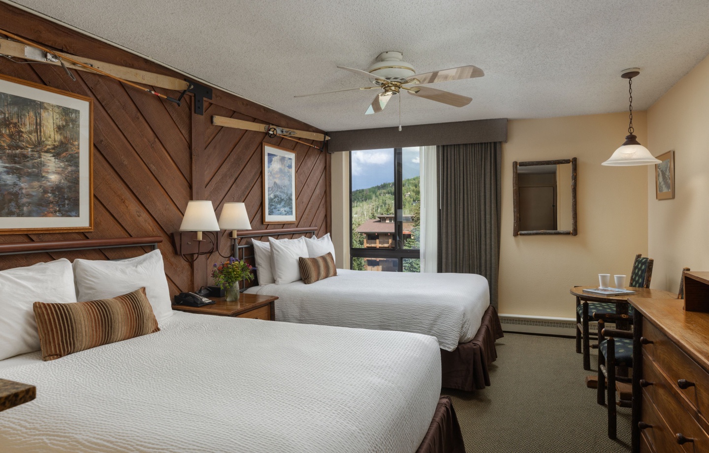 2 Queen Mountain View