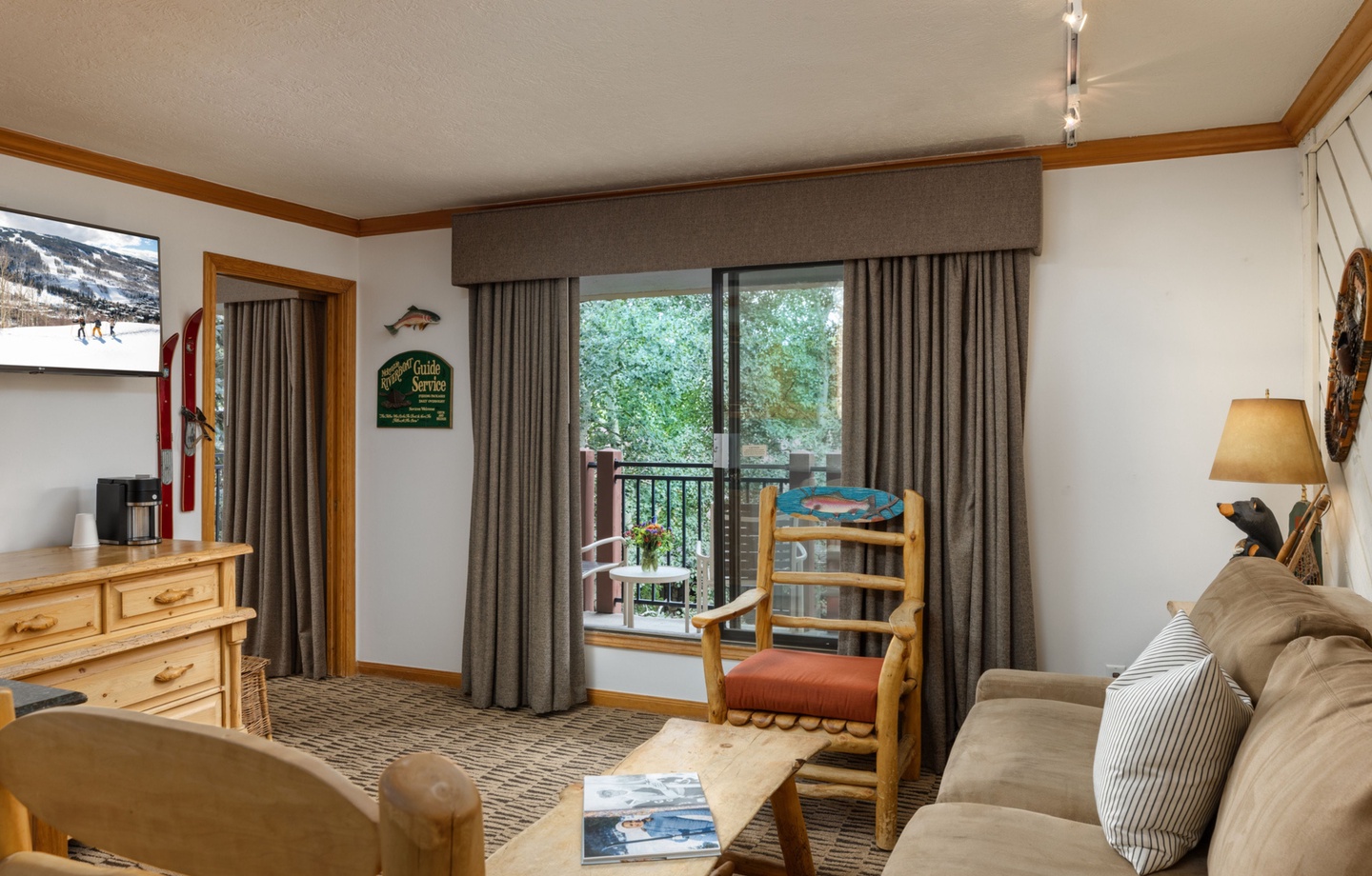 King Suite Living Room