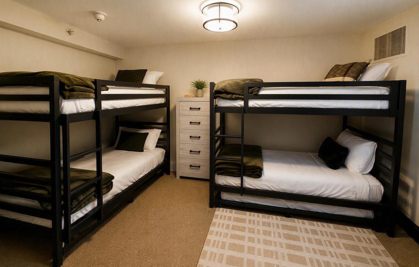 LAND-406_BunkRoom