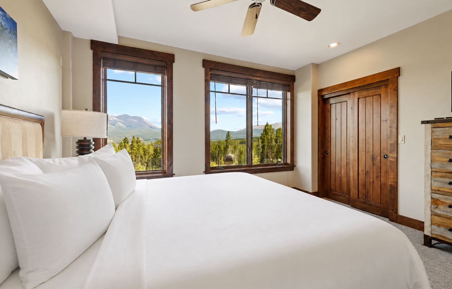 Crystal Peak Lodge 7204 | Photo 1