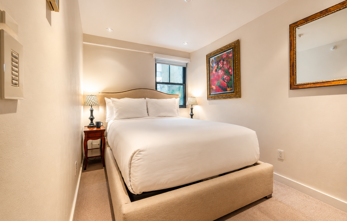 Landmark 109 bedroom queen