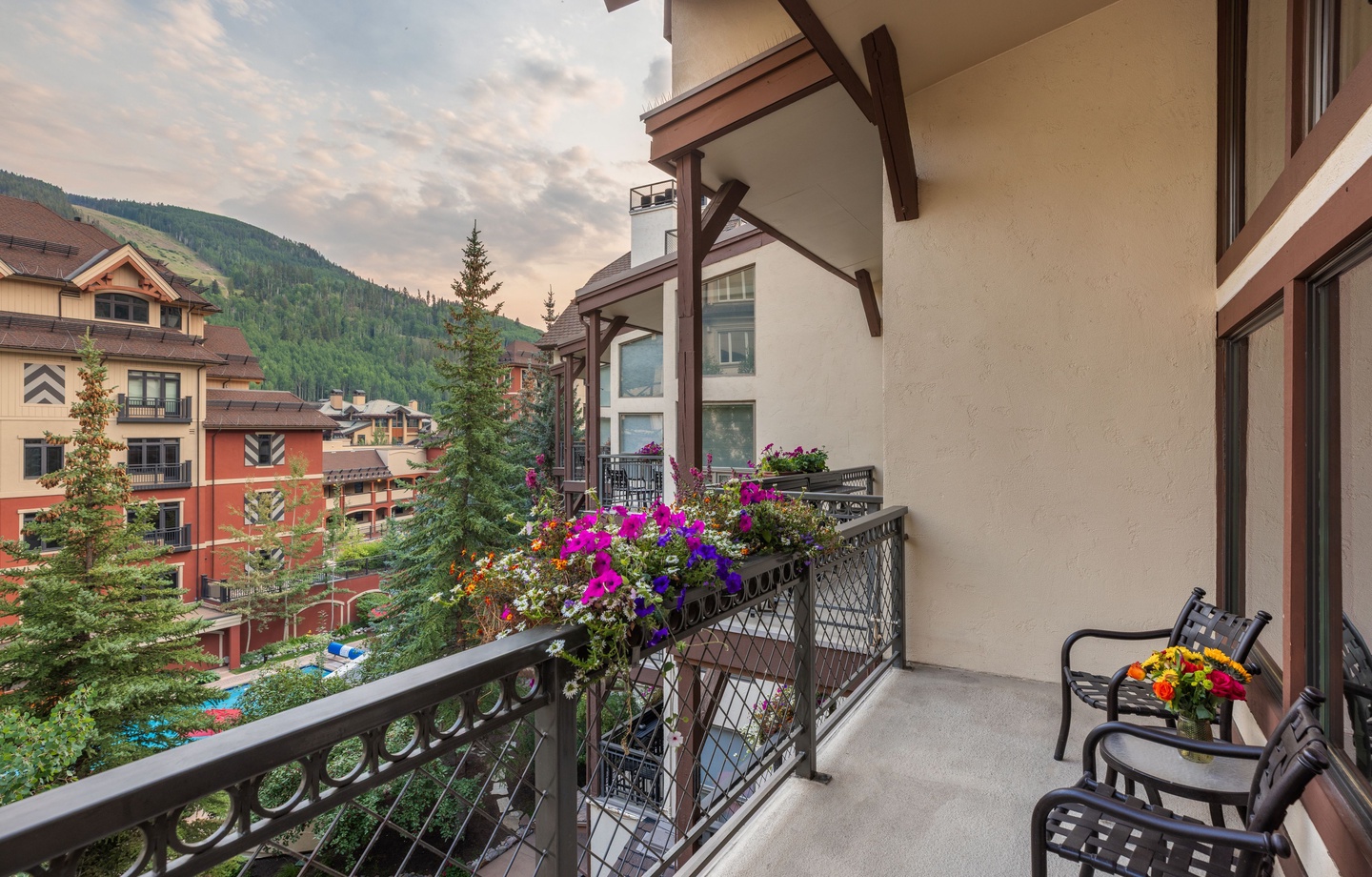 Views of Vail Mountain from Baloncy