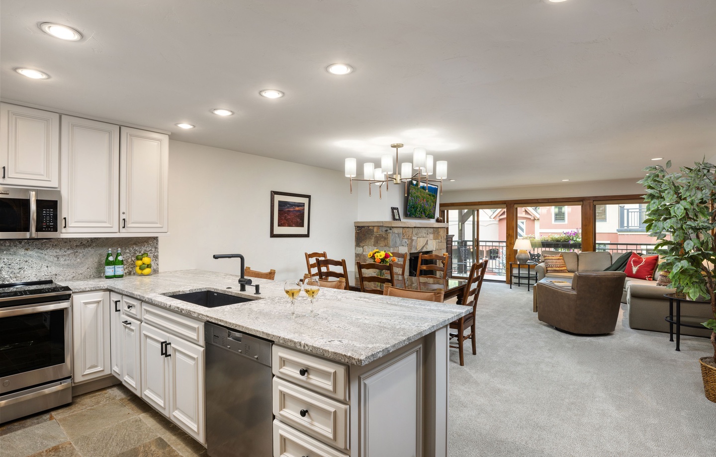 Open Kitchen