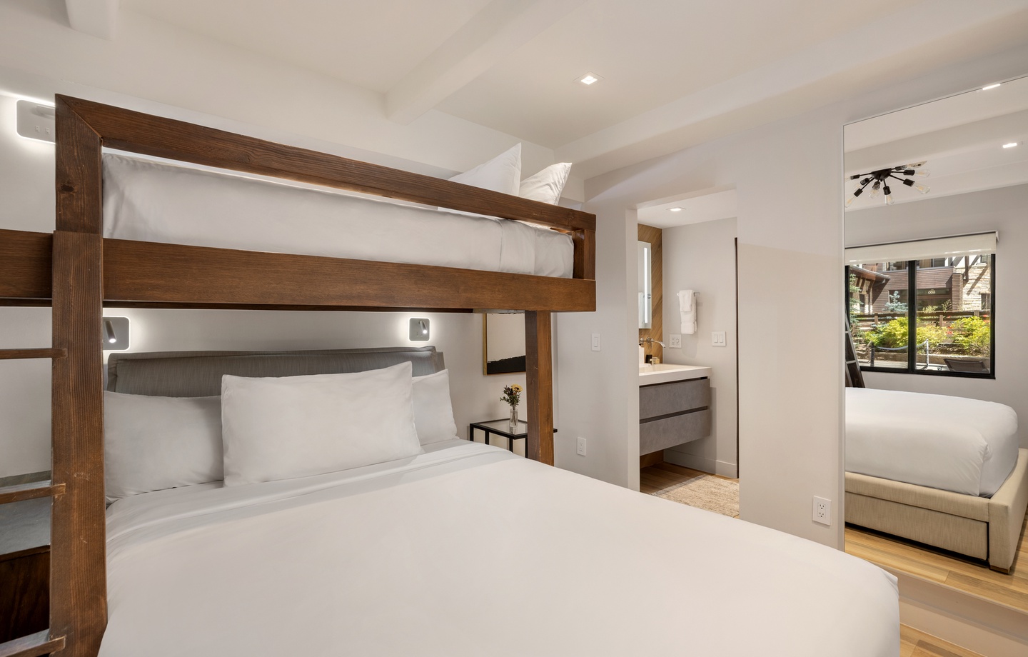 Guest Room with Queen and Twin Bedding
