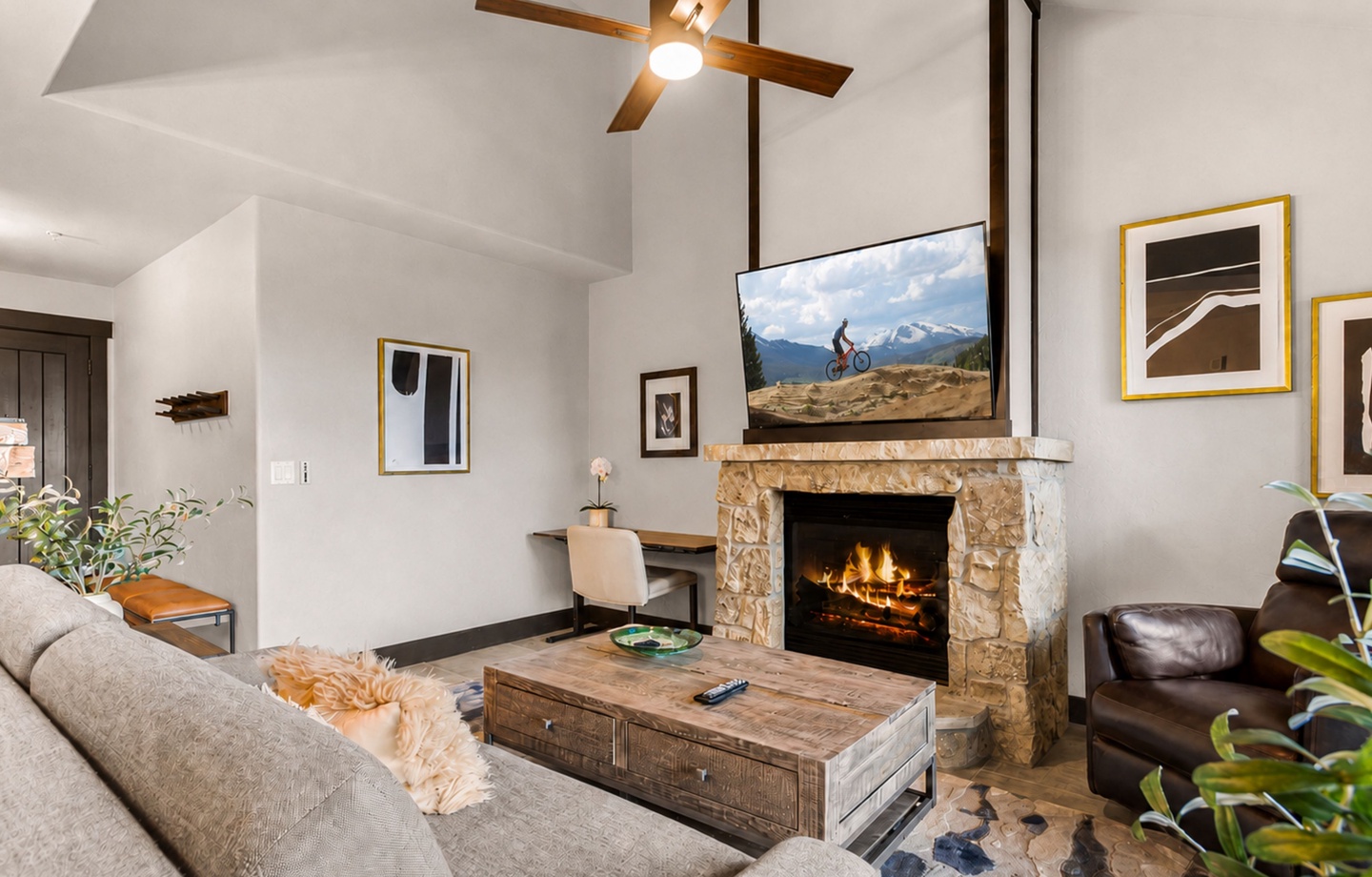 Crystal Peak Lodge 7404 | Photo 2