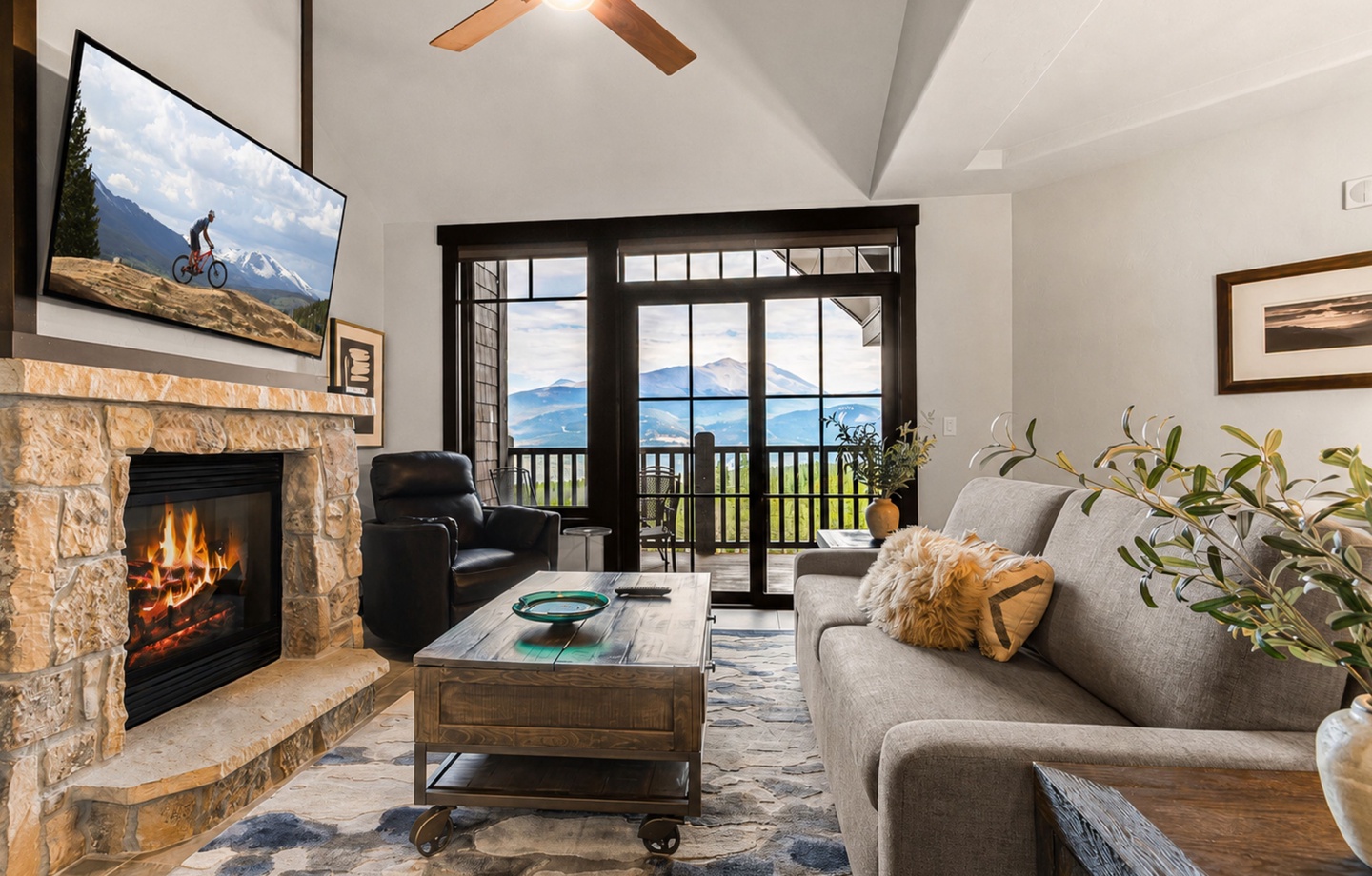 Crystal Peak Lodge 7404