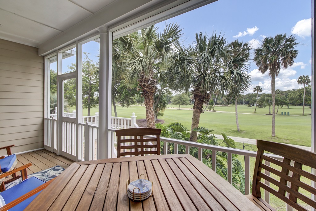 Commons Court 3 by Wild Dunes