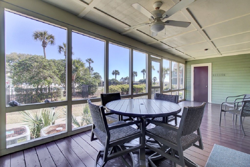 Screened in Porch