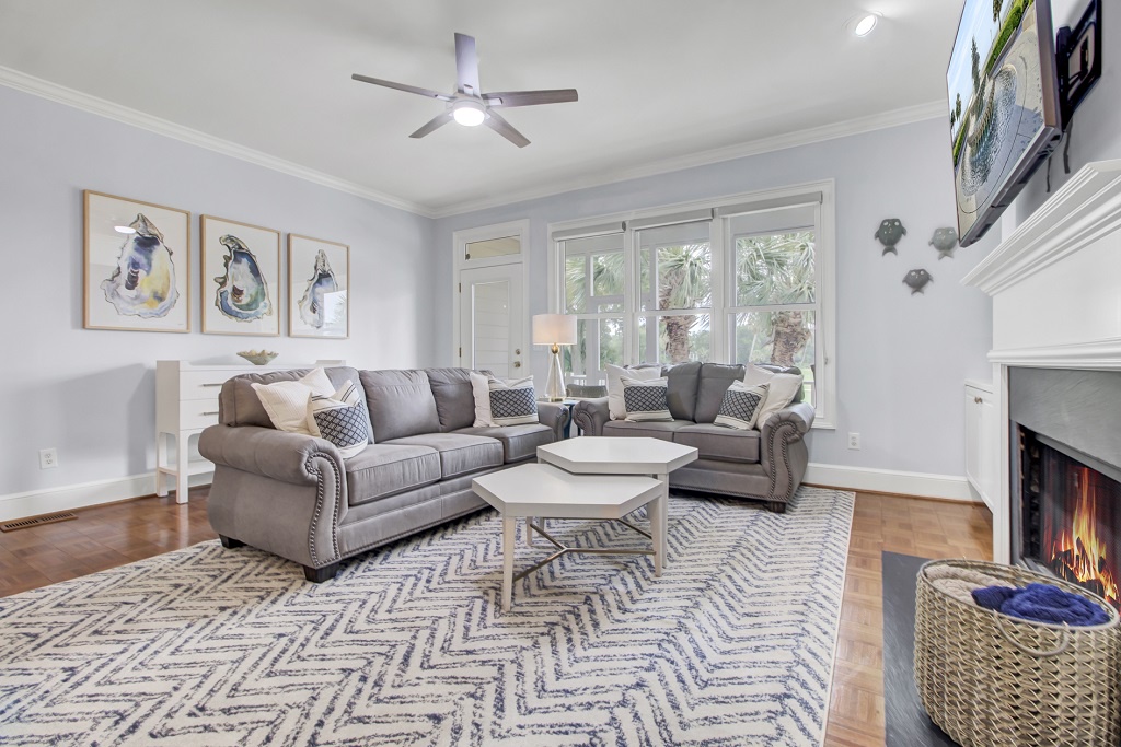 - Let the sunshine pour in through wide windows as you relax in plush, stylish seating - Neutral tones & layered textures create a space that’s both calming & inviting - Perfect for curling up with a book, playing a board game, or enjoying afternoon chats