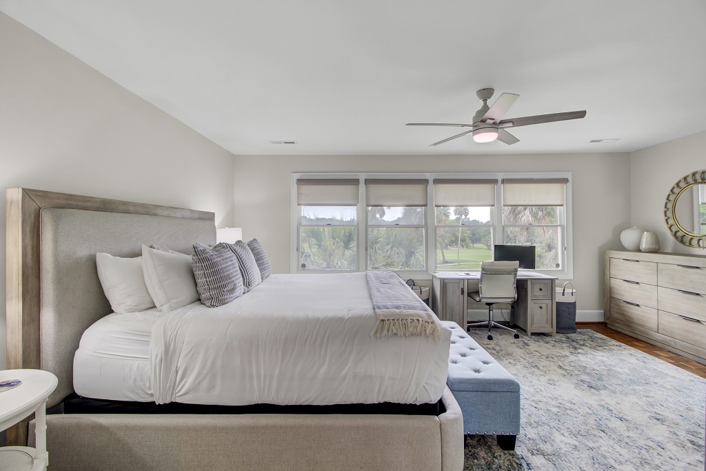 - Stretch out on the cloud like king bed while morning light pours through oversized windows - Peaceful views and a full desk setup make this ideal for working remotely or writing postcards - Whether it’s rest or focus, this room delivers both in style