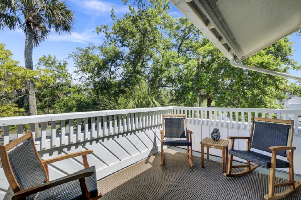 Master Bedroom Balcony